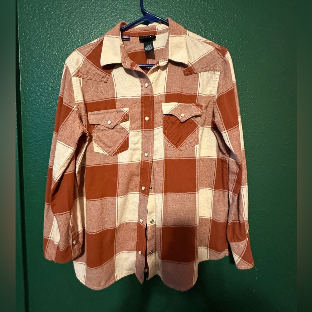 Women's Plaid Button Down Shirt